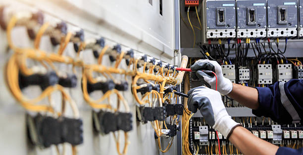 Professional Electrician technician working in Farmingdale, NY